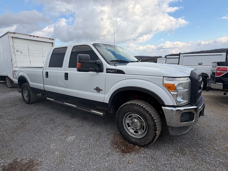 2011-ford-f250-xl-image-3