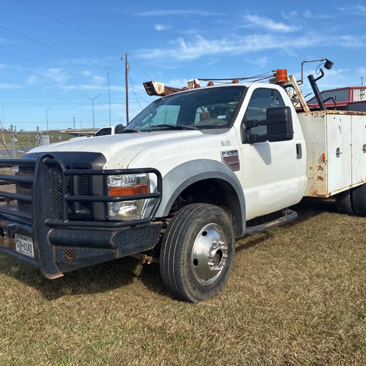 2008 FORD F550