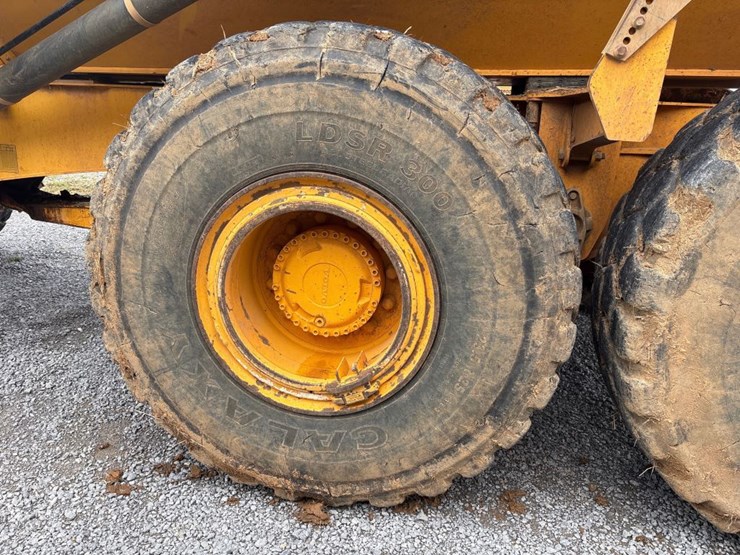 2017-volvo-a25g-image-8