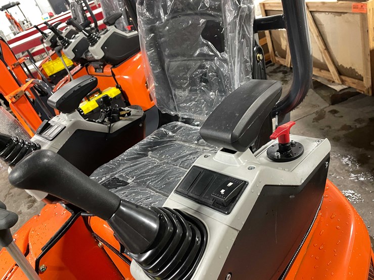 #2004-•-2025-unused-me18-mini-excavator-(o9)-image-9