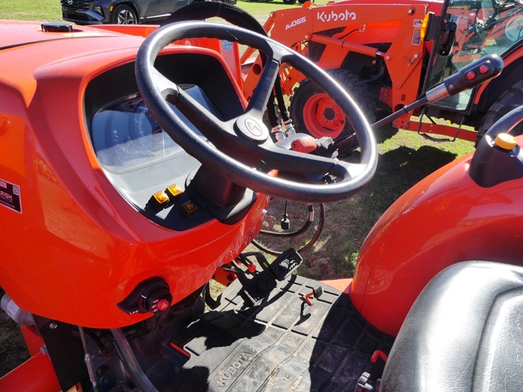 2021-kubota-mx5400-image-12