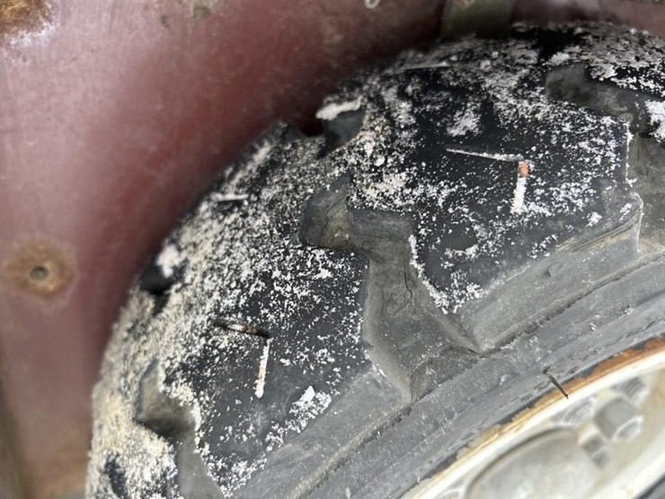 #5012-•-power-boss-tss-floor-scrubber-sweeper-image-35