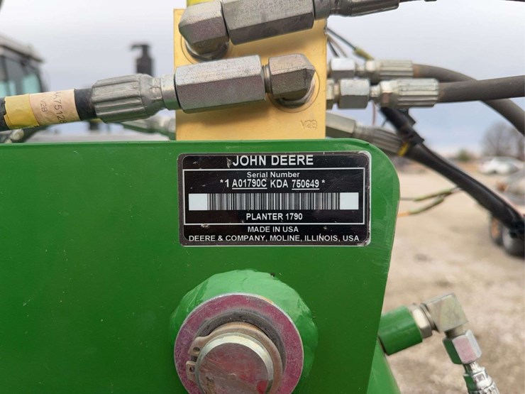 2013-john-deere-1790-image-5