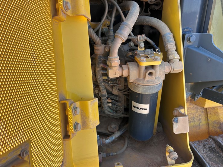 komatsu-d61pxi-24-image-38