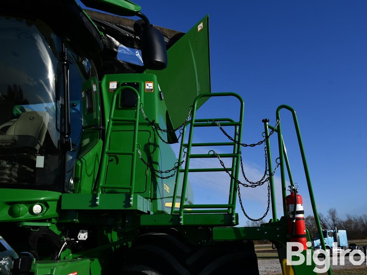 2023-john-deere-s780-image-16