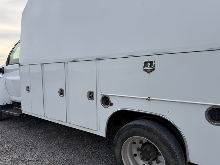 #30699-•-2003-chevrolet-c4500-single-axle-service-truck-image-9