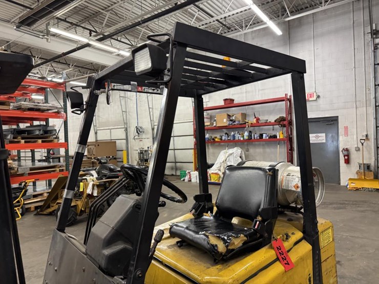 #2227-•-yale-a673971-forklift-image-9