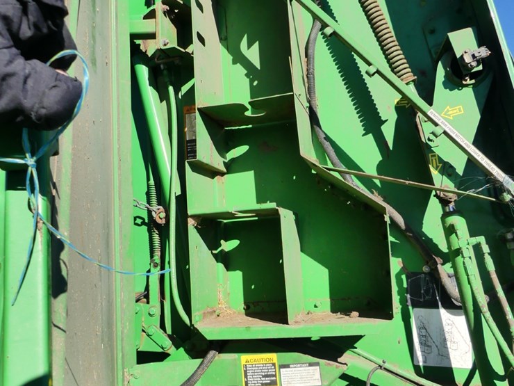 john-deere-568-image-6