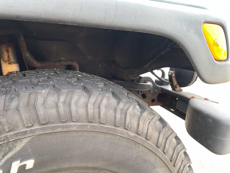 2000-jeep-wrangler-sport-image-42