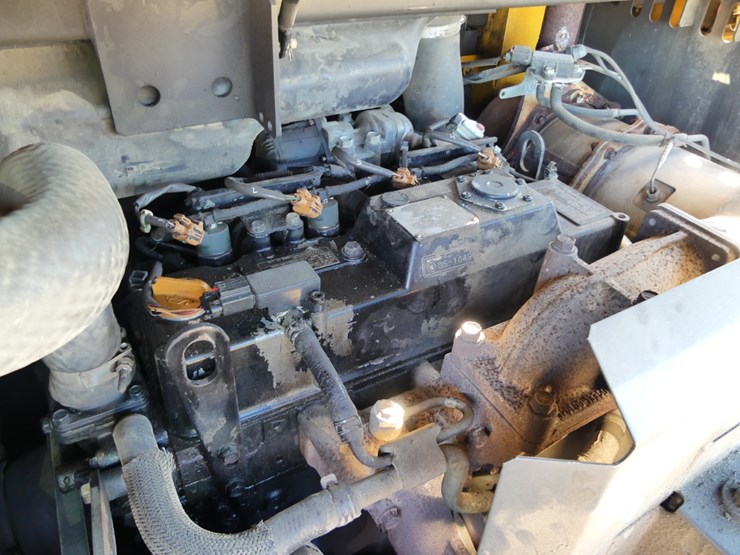 2013-deere-75g-image-10