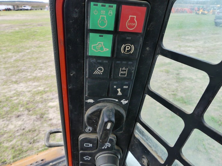 2021-bobcat-t66-image-16