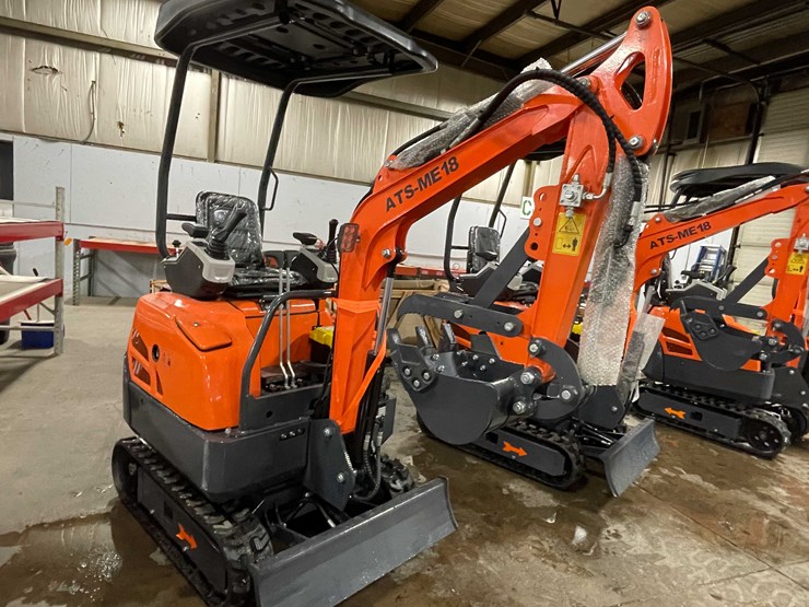 #4036-•-2025-unused-me18-mini-excavator-(o9)-image-2