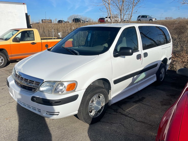 2005-chevrolet-venture-image-1