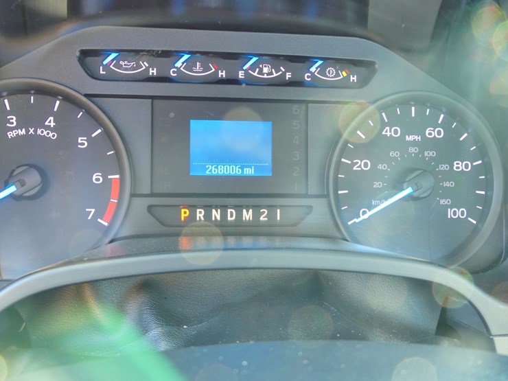 2017-ford-f350-xl-image-14