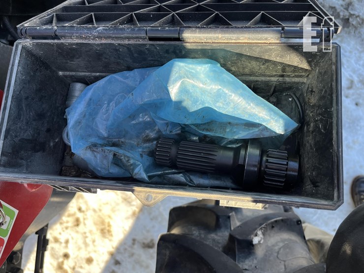 case-ih-100c-5825-image-15