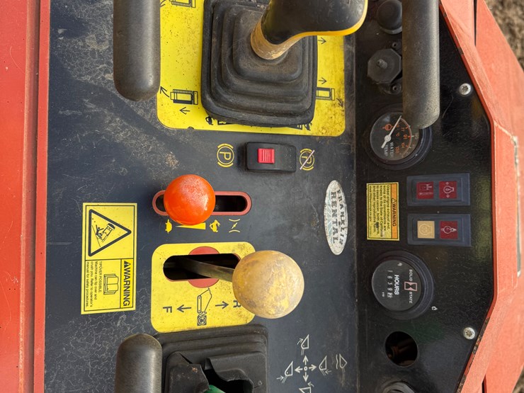 2019-ditch-witch-sk800-image-4