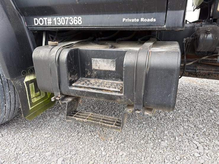 1994-ford-f700-image-22