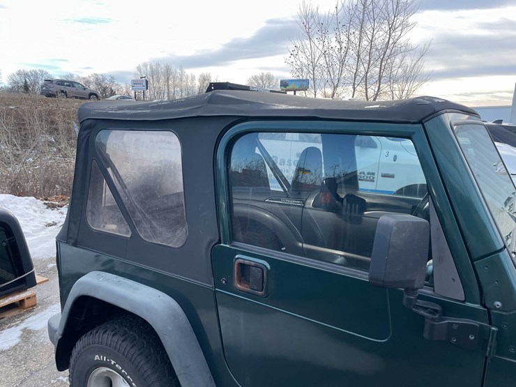 2000-jeep-wrangler-sport-image-20