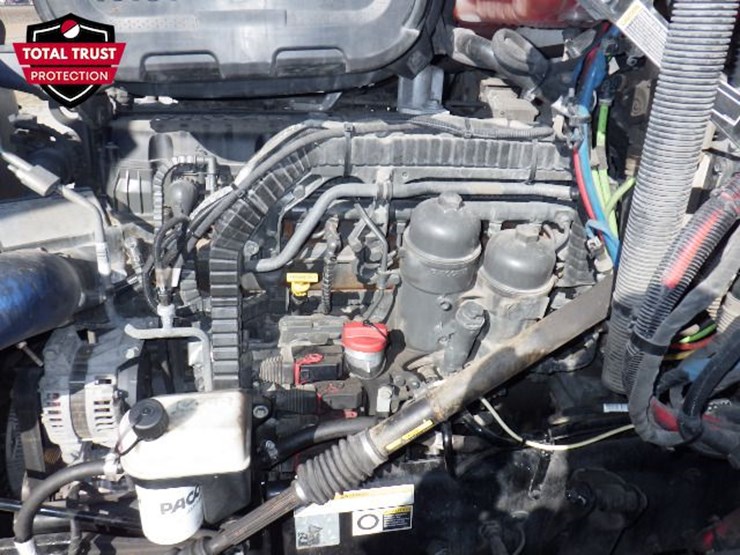 2023-peterbilt-579-image-23