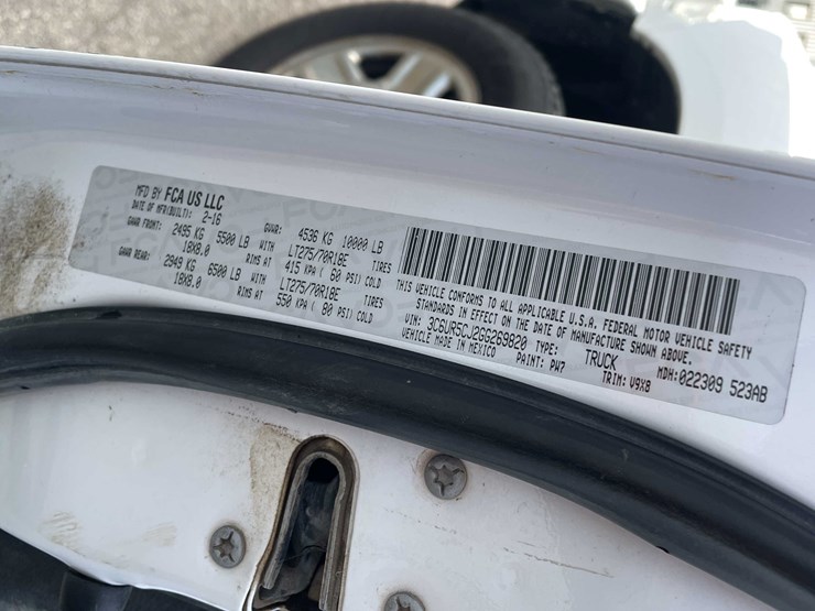 2016-ram-2500-tradesman-image-47