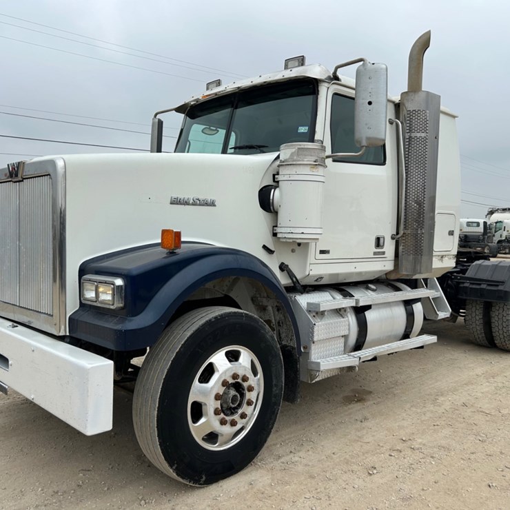 2014 WESTERN STAR 4900