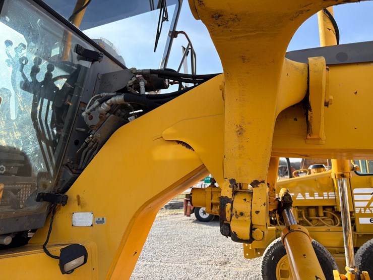 volvo-g710b-image-11