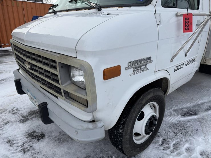 #2225-•-1996-chevrolet-box-truck-image-10