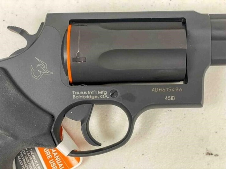 taurus-revolver-image-3