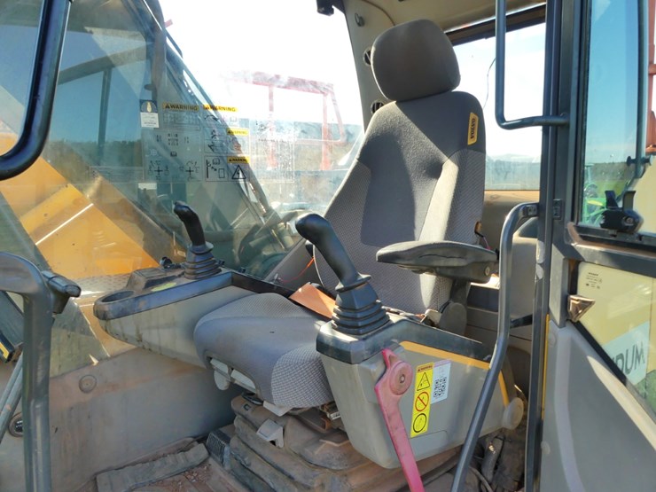 volvo-ec220el-image-14