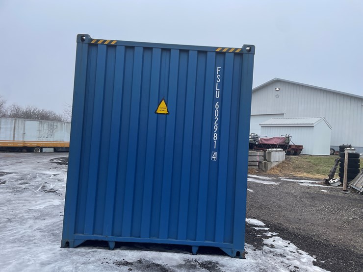 #1101-•-40'-high-cube-shipping-container-image-5