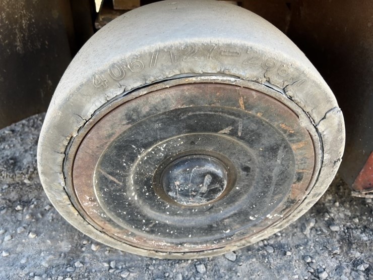 2018-toyota-8fbcu25-image-13