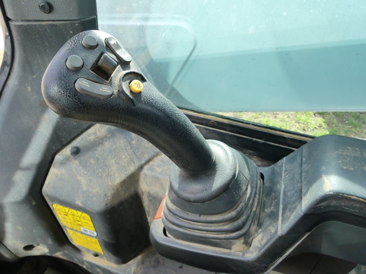 2024-bobcat-t86-image-14