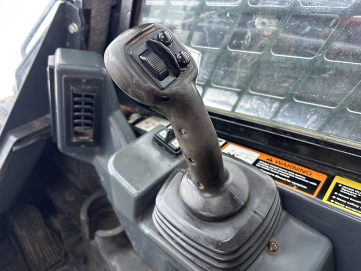 2019-deere-331g-image-54