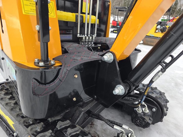 #2192-•-unused-future-ft15-mini-excavator-image-14