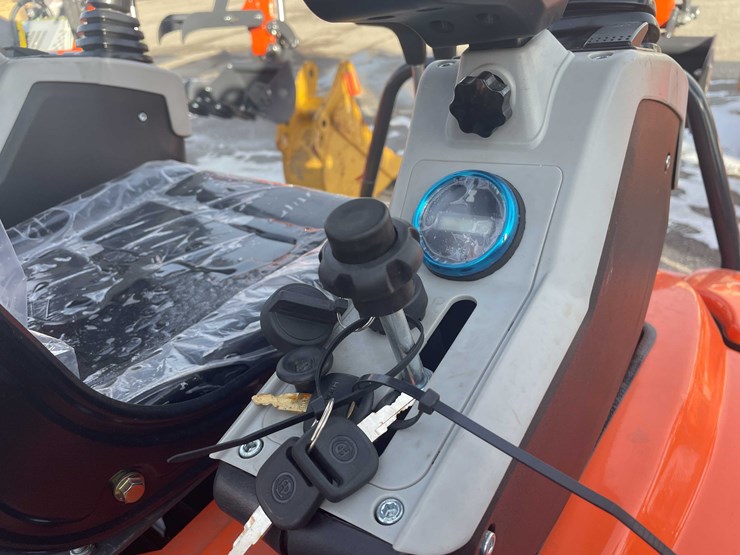 #2000-•-2025-unused-me18-mini-excavator-(o9)-image-6