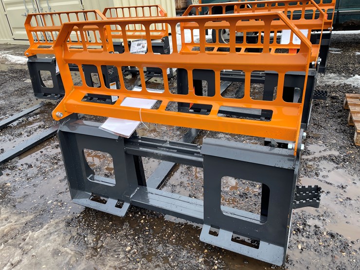 #1169-•-unused,-landhonor-pallet-fork-image-3