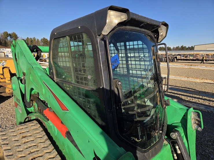 2018-bobcat-t740-image-34