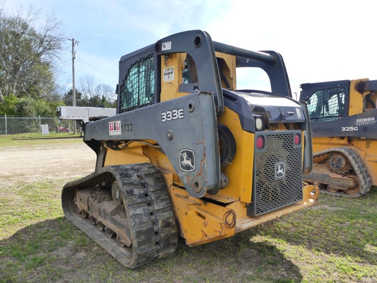 2013-deere-333e-image-3