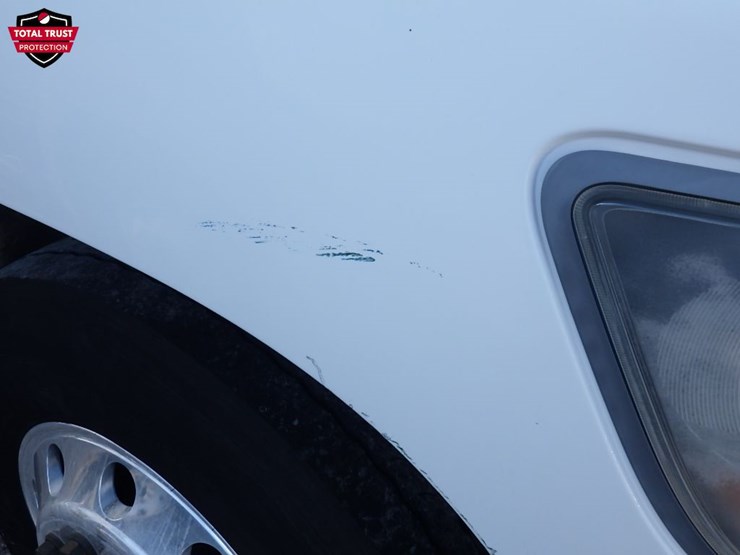 2020-hino-268a-image-5