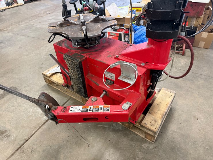 #1025-•-hunter-engineering-txc-515-tire-changer-image-9