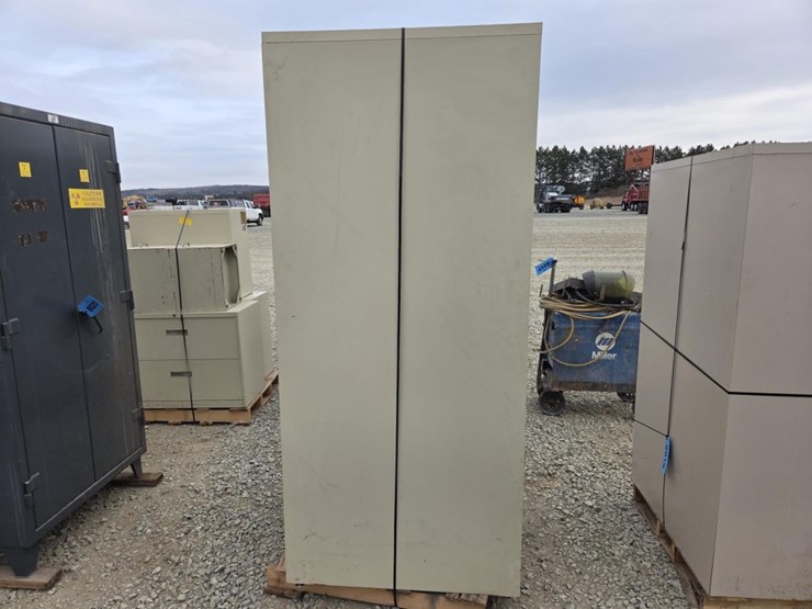 #6049-•-cabinet-and-shelf-image-3