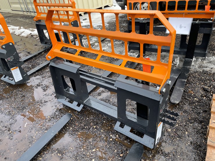 #1168-•-unused,-landhonor-pallet-fork-image-3