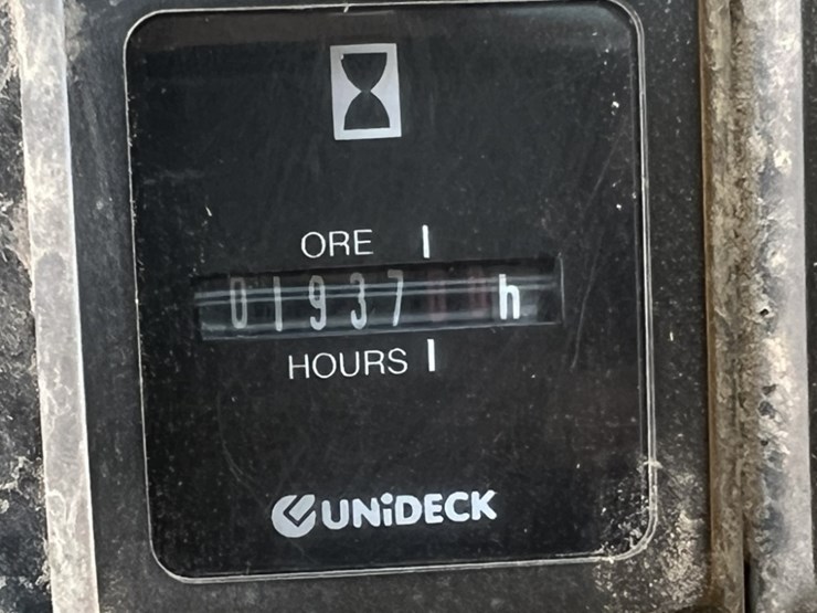 2004-gehl-dl10h44-image-22