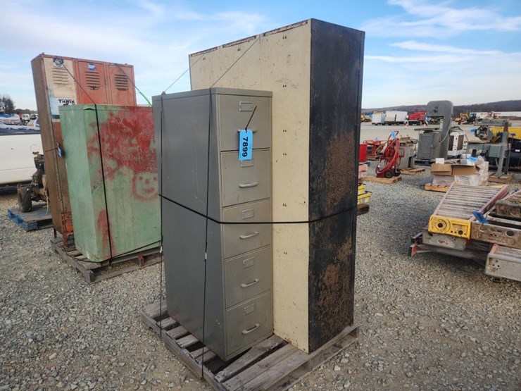 #6022-•-filing-cabinet-and-double-tier-lockers-image-3