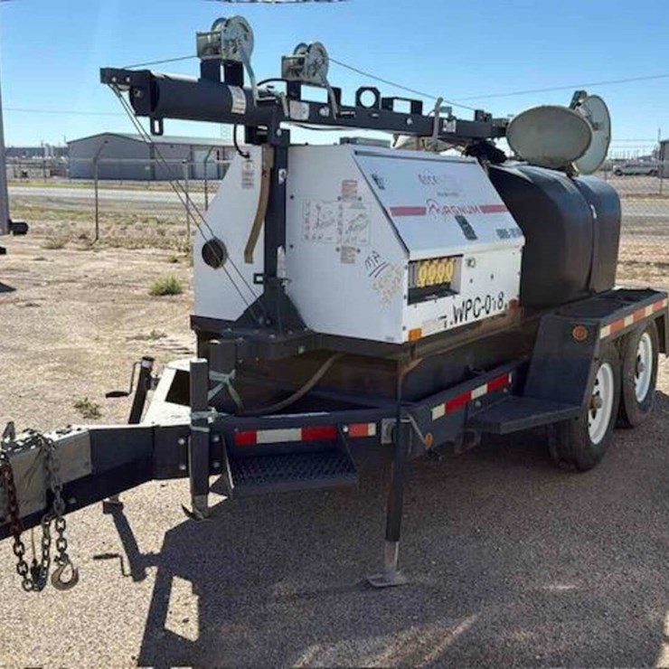 2014 MAGNUM PRODUCTS LIGHT TOWER COMBO