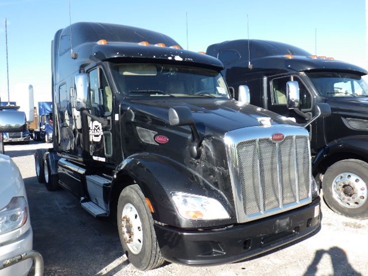 2017-peterbilt-587-image-4