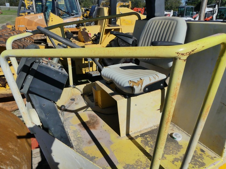 2008-dynapac-ca150d-image-10