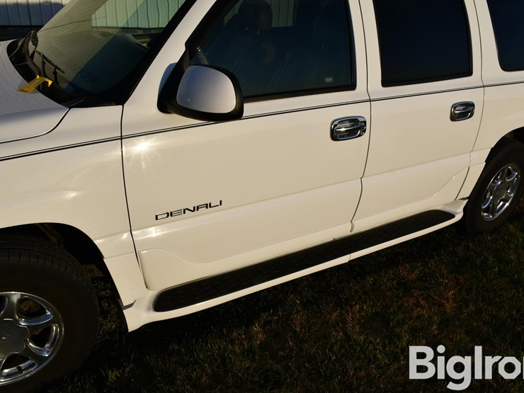 2003-gmc-yukon-xl-image-14