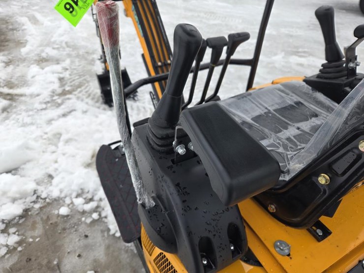 #5016-•-unused-future-ft15p-mini-excavator-image-23