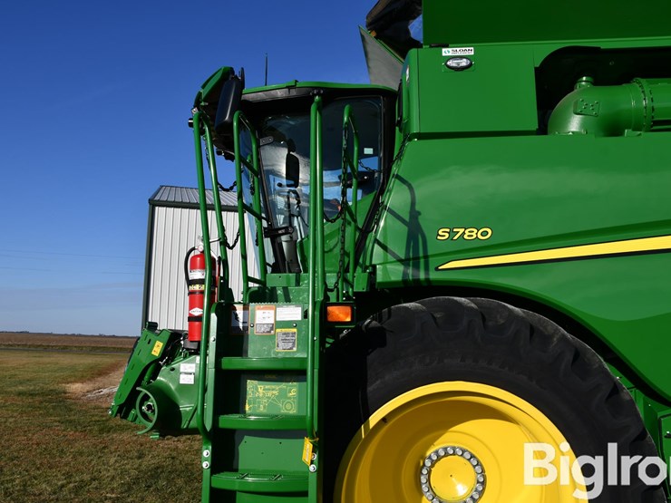 2023-john-deere-s780-image-17